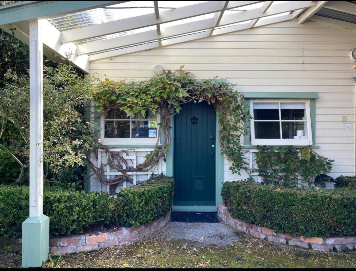 Green Door Cottage เกรย์ทาวน์ ภายนอก รูปภาพ